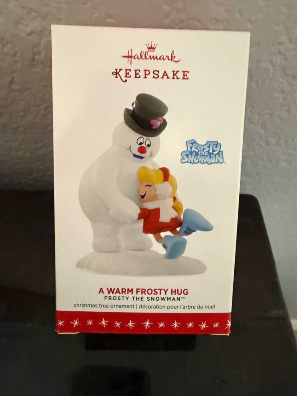 NWT Hallmark 2016 Frosty Snowman “A Warm Frosty Hug” Ornament in Box